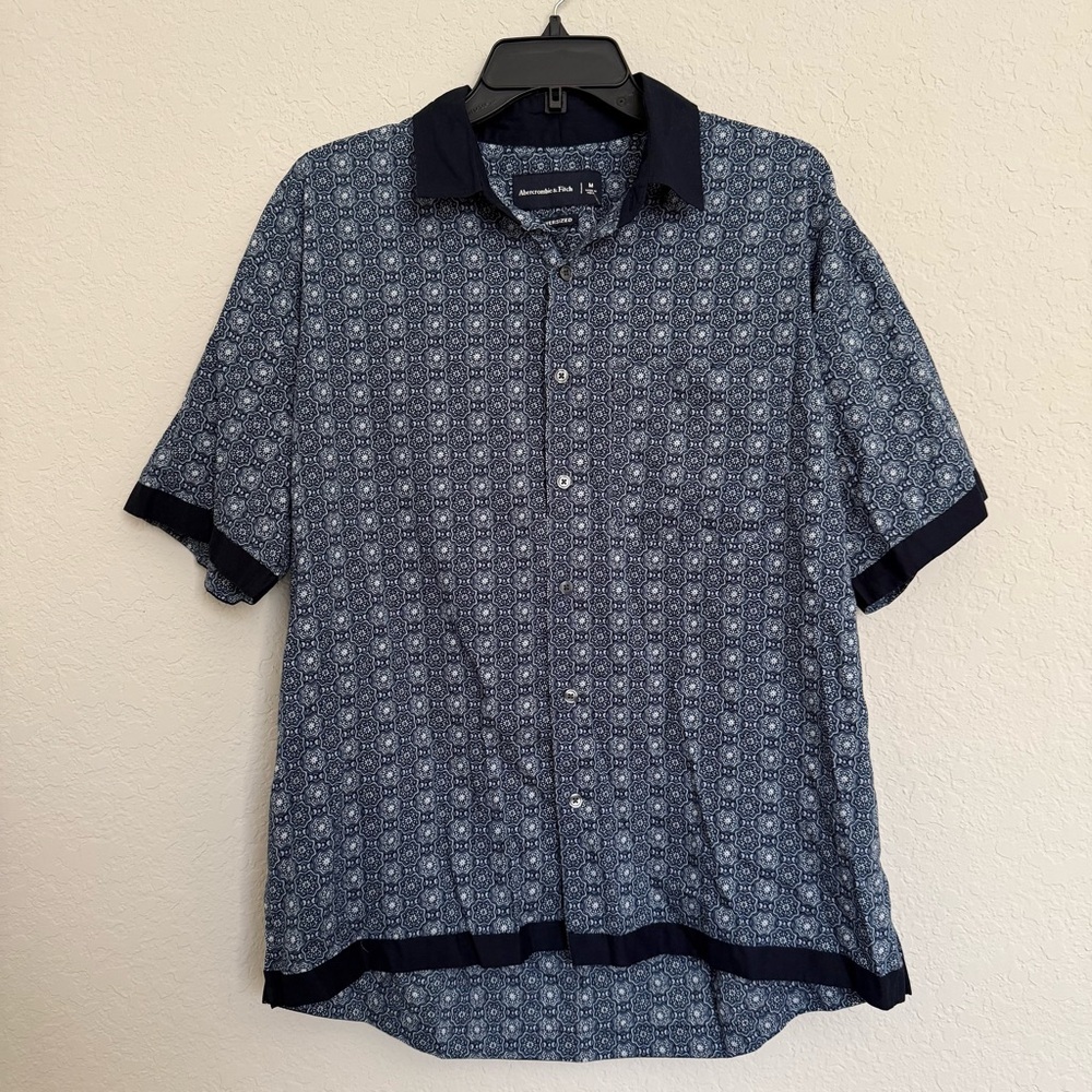 NWT Abercrombie & Fitch Blue Oversized Button Up Polo Shirt Sz M Geometric Print